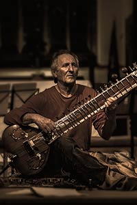 Ricky-Romain-sitar Ricky Romain Black Swan Arts